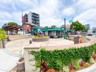 Nomad Haus by ITH - Downtown San Diego Little Italy - 1