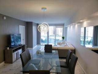 Ocean Reserve Condo by FlatsAway - Miami Beach - 6