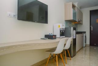 Elegant and Stylish Studio Menteng Park Apartment By Travelio - 7
