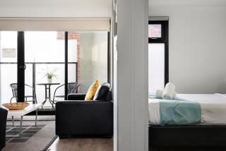 RNR Serviced Apartments North Melbourne - Melbourne - 1