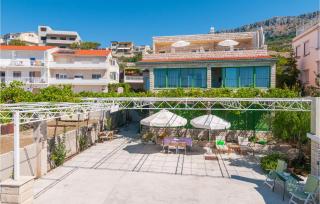 2 Bedroom Nice Apartment In Dugi Rat - Dugi Rat - 8