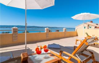 2 Bedroom Nice Apartment In Dugi Rat - 7