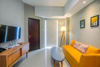 Luxury 1BR Apartment with Golf View at Mustika Golf Residence By Travelio - Bekasi - 5