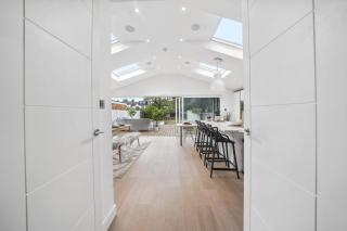 Clarence House-Windsor-Parking-5 bed - Windsor - 3