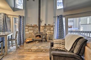 Resort Condo with Hot Tub and Pool, Near Ski Lift - Mammoth Lakes - 4