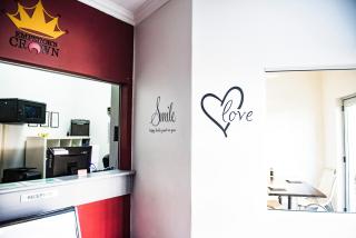 The Emperors Crown Hostel - 2