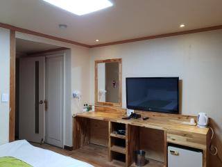 Green and Blue Hotel - 6