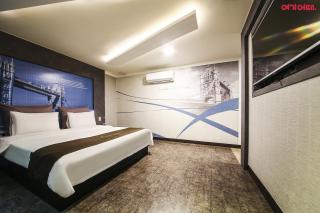 Luxe Hotel - Paju - 8