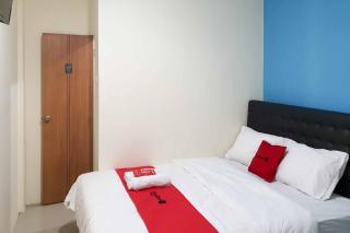 RedDoorz at Mayjen Sungkono Surabaya - Surabaya - 4