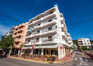 Hostal y Apartamentos Santa Eulalia - Santa Eularia des Riu - 8