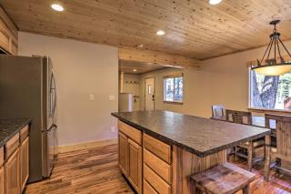 South Lake Tahoe Cabin about 7 Mi to Ski Resort! - 3