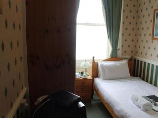 A MAIDEN REST - Weymouth - 3