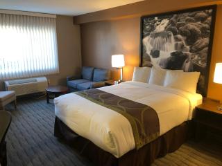 Super 8 by Wyndham Lynnwood - Lynnwood - 7