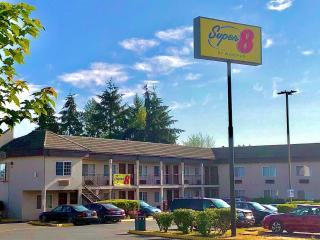 Super 8 by Wyndham Lynnwood - Lynnwood - 9