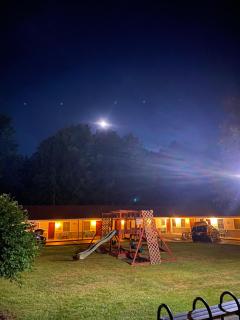 Fran Cove Motel - Lake George - 6