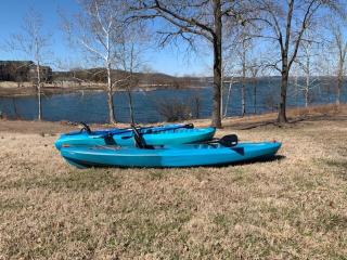 Lake Front King Suite: Full Kitchen-Lakefront Deck- Shared Hot Tub - 3
