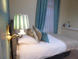 Wheldale Hotel - Castleford - 1