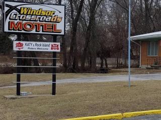 Windsor Crossroads Motel - 3