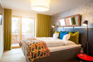 Raffl's Tyrol Hotel - Sankt Anton am Arlberg - 1