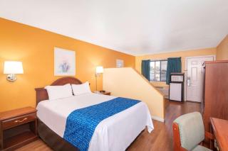 Travelodge by Wyndham Kingman - 1