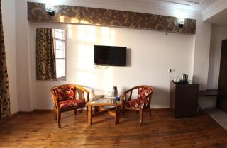 Hotel Vatika - the riverside resort - Dharamshala - 1