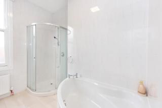 Portland Street with Free Parking - 2