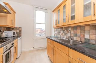 Portland Street with Free Parking - 4