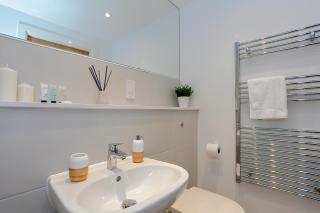Hilltop Serviced Apartments- Northern Quarter - 7