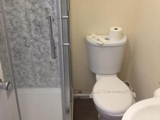 Hogwarts Bed and Continental Breakfast - Sheerness - 9