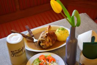 Hotel Gasthof Zum Löwen - Velburg - 1
