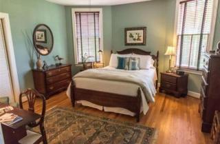 Charles Bass House Bed & Breakfast - South Boston - 6