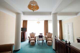 Pannonia Hotel - 8