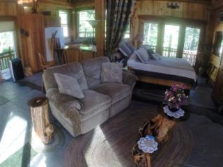 LANZAROTTA Bed and Breakfast close to Eugene - 3