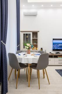 Theatre Square Apartments - 2