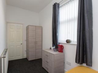 Townhouse @ Newlands Street Stoke - Etruria - 6