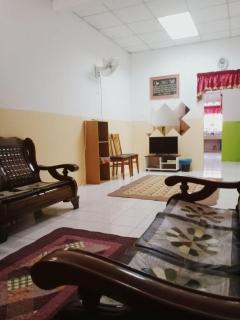Homestay Ummi Razzin - Kuala Kangsar - 3