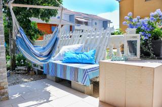 STUDIO HOUSE SECRET GARDEN 1 - 8