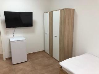 Pension Chen, 2 Doppelzimmer , EBK, separater Balkon - Griesstätt - 8