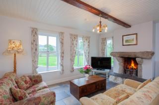 Beautiful mountain views & private hot tub - Kilcoo - 5