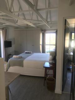 Comfortable Room with Large en suite Bathroom - Franschhoek - 0