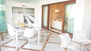 LUXURY APARTMENT FRONTAL BEACH in Doncella Beach - Estepona - 2