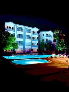 New Garden Hotel Side - 9