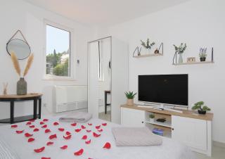 Kenova studio apartment - 8