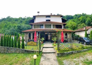 Family Hotel Chiflik Hills - 4