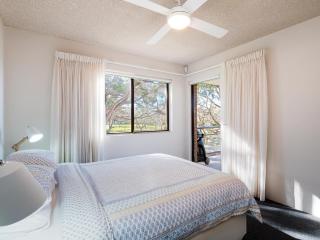Intrepid 1 3 Intrepid Close Amazing views of Shoal Bay only 100m from the Beach - Shoal Bay - 6