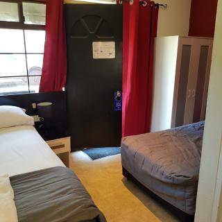 Motel Lodge - Rockhampton - 1