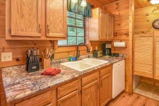 EASY LIVIN - SECLUDED FAMILY LOG CABIN - 3