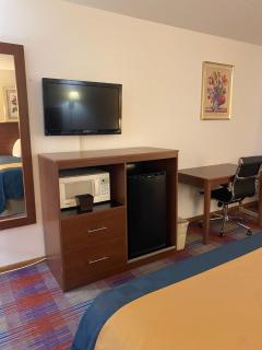 Americas Best Value Inn Champaign - Champaign - 6