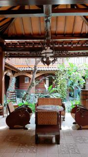 Omah Wetan Homestay - Malang - 0