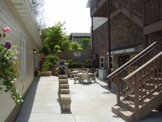 Price Pointe Inn - 6